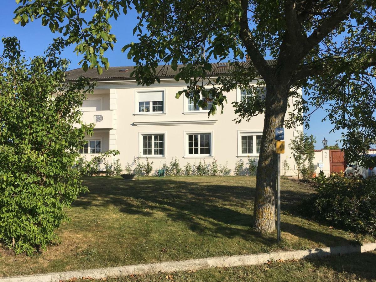 Sekt & Wein - Walter Klein Appartement Illmitz Buitenkant foto
