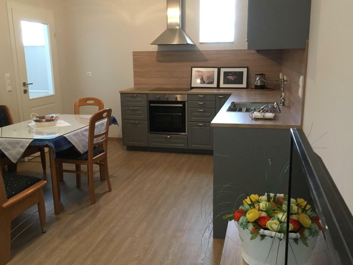 Sekt & Wein - Walter Klein Appartement Illmitz Buitenkant foto